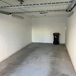 2br Near Centre - Boho Style, Hidden Room, Free Parking