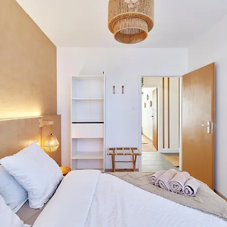 Daire 2br Near Centre - Boho Style, Hidden Room, Free Parking