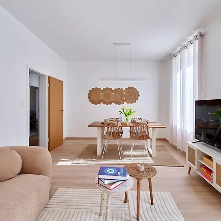 2br Near Centre - Boho Style, Hidden Room, Free Parking * קולמר