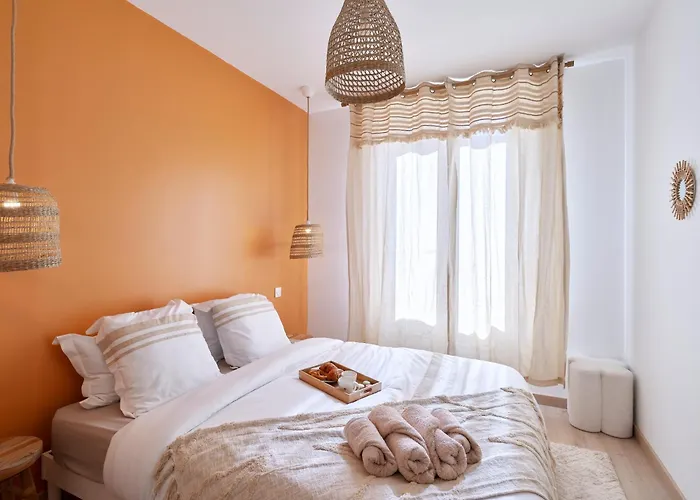 Daire 2br Near Centre - Boho Style, Hidden Room, Free Parking