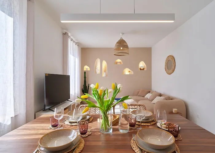 Daire 2br Near Centre - Boho Style, Hidden Room, Free Parking